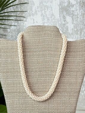Crystal Avenue Cream Beaded Necklace NWT